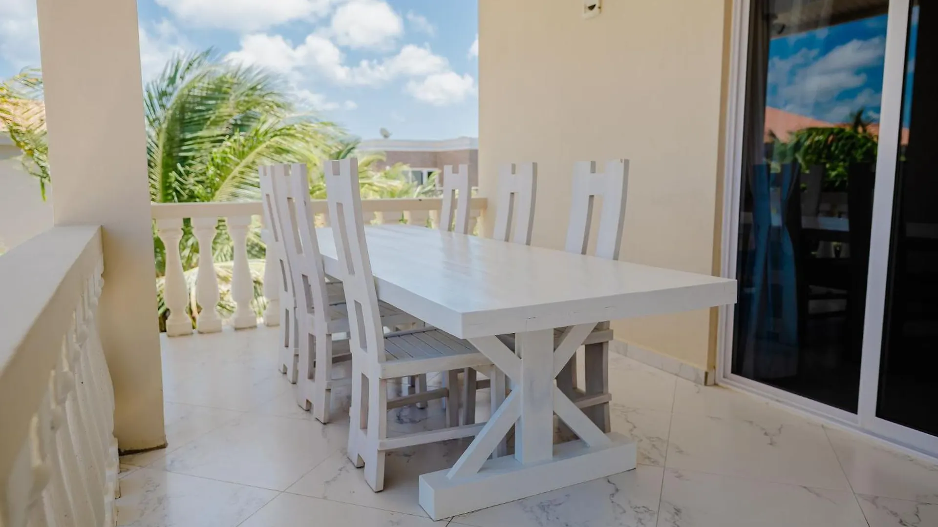 Huge 4-Bedroom Apartment 2 Km From Eagle Beach Palm Beach 0*,